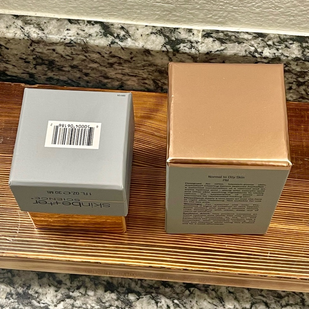 SkinBetter Science AlphaRet Clearing Serum BOX Only - Picture 3 of 4